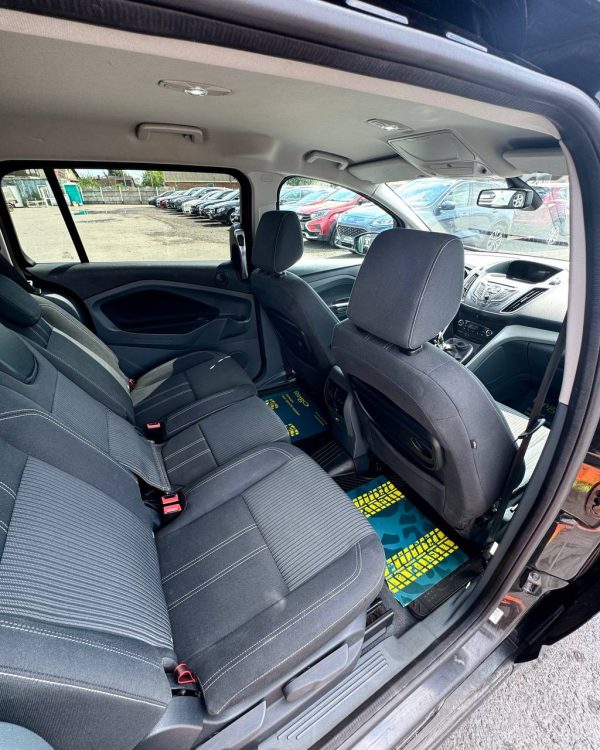 Ford Grand C-Max I - Image 12