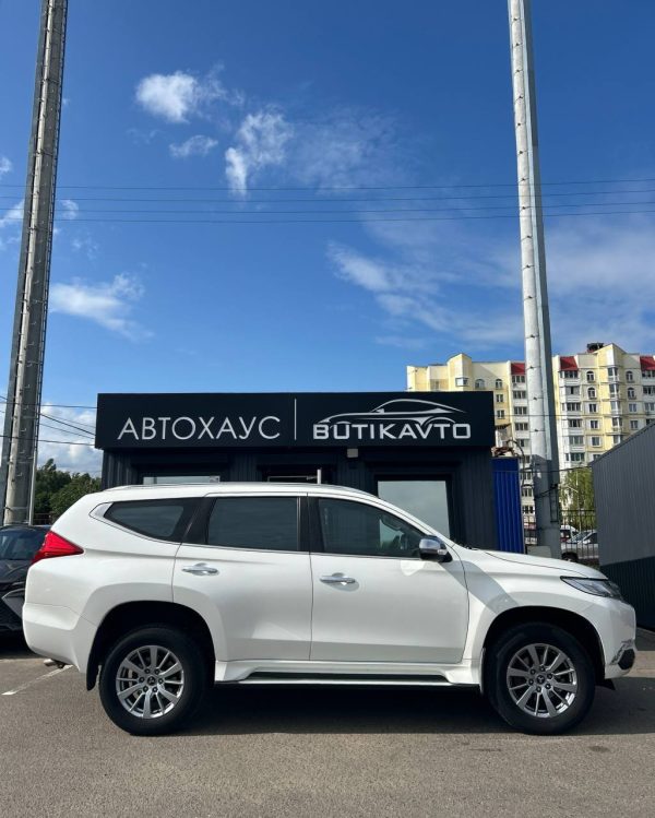 Mitsubishi Pajero Sport III - Image 7