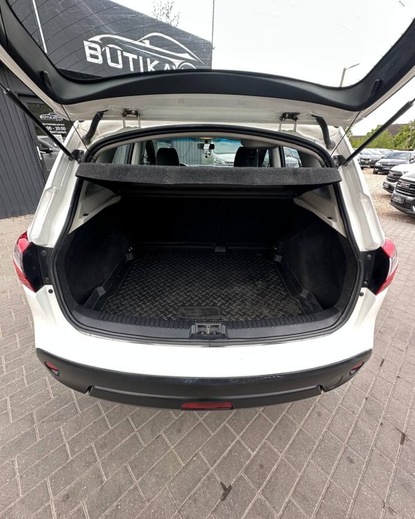 NISSAN QASHQAI - Image 11