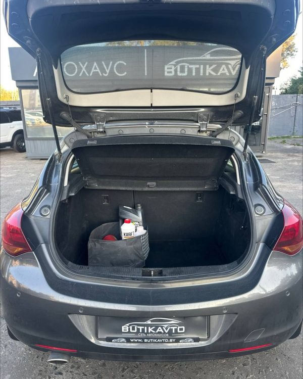 Opel Astra J - Image 10