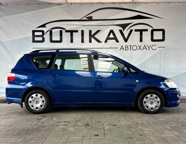Toyota Avensis Verso I · Рестайлинг - Image 8