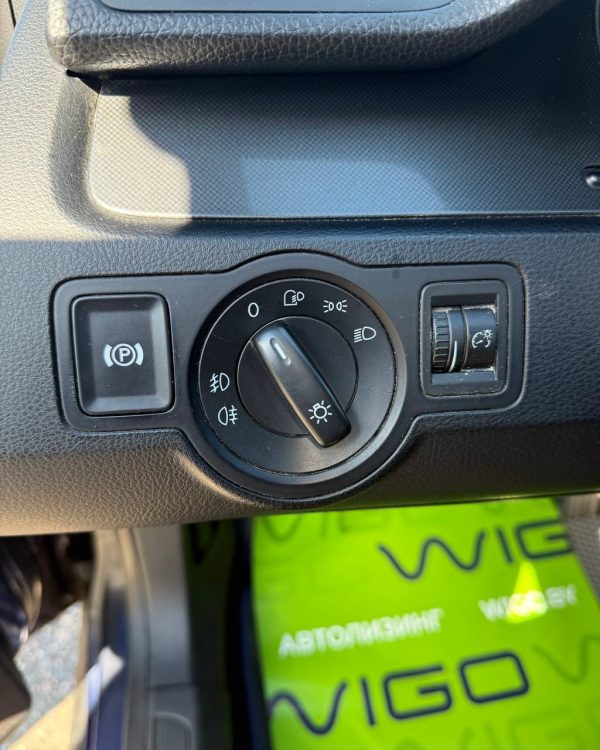 Volkswagen Passat B6 - Image 16