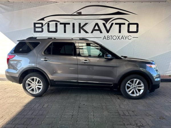 Ford Explorer V - Image 8