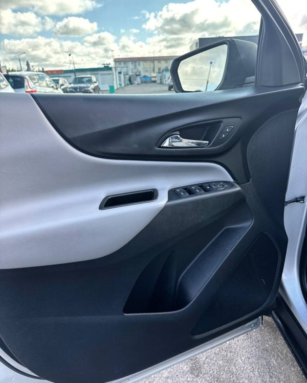 CHEVROLET EQUINOX - Image 11