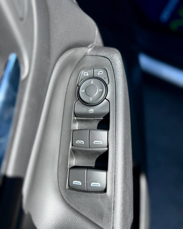 Chevrolet Equinox III · Рестайлинг - Image 18