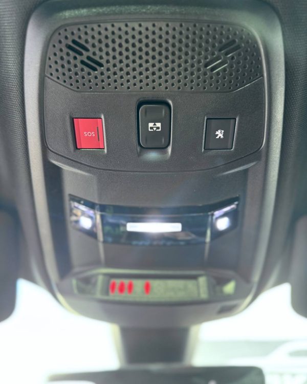 Peugeot 2008 1761 - Image 26