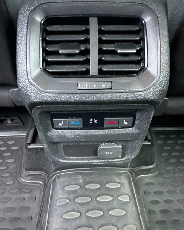 Volkswagen Tiguan II - Image 12