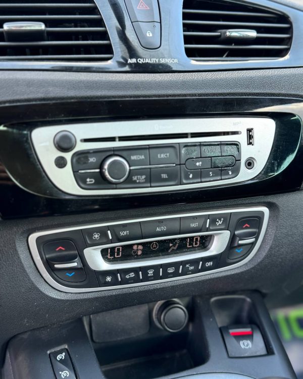 Renault Scenic III · Рестайлинг - Image 17