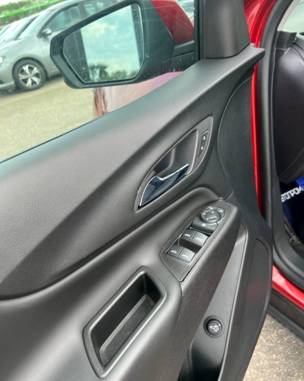 Chevrolet Equinox - Image 9