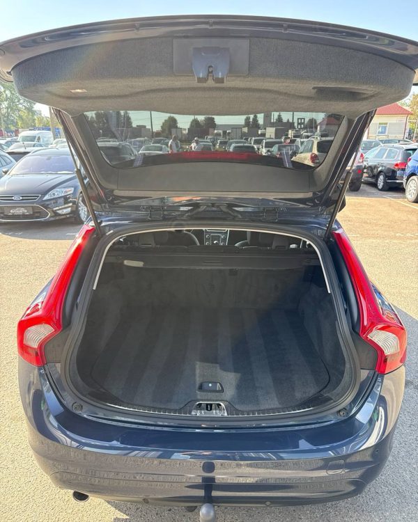 Volvo V60 I · Рестайлинг - Image 13