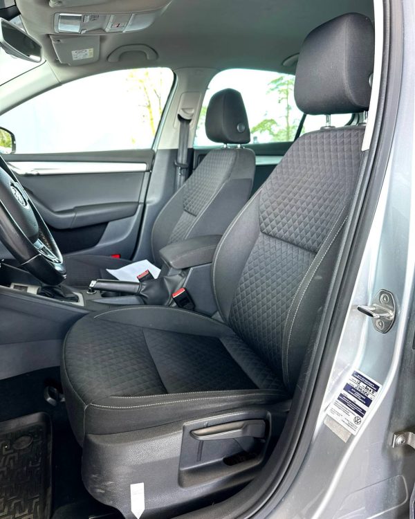 Skoda Octavia III - Image 10