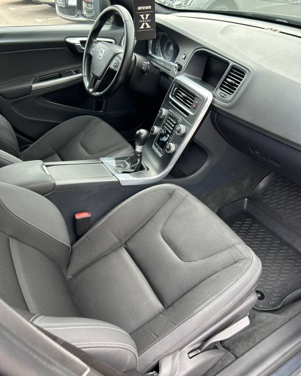 Volvo V60 I · Рестайлинг - Image 14
