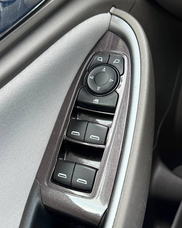 Chevrolet Malibu IX · Рестайлинг - Image 19