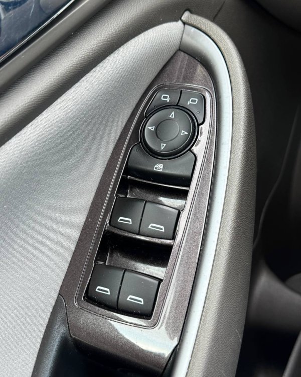 Chevrolet Malibu IX · Рестайлинг - Image 19