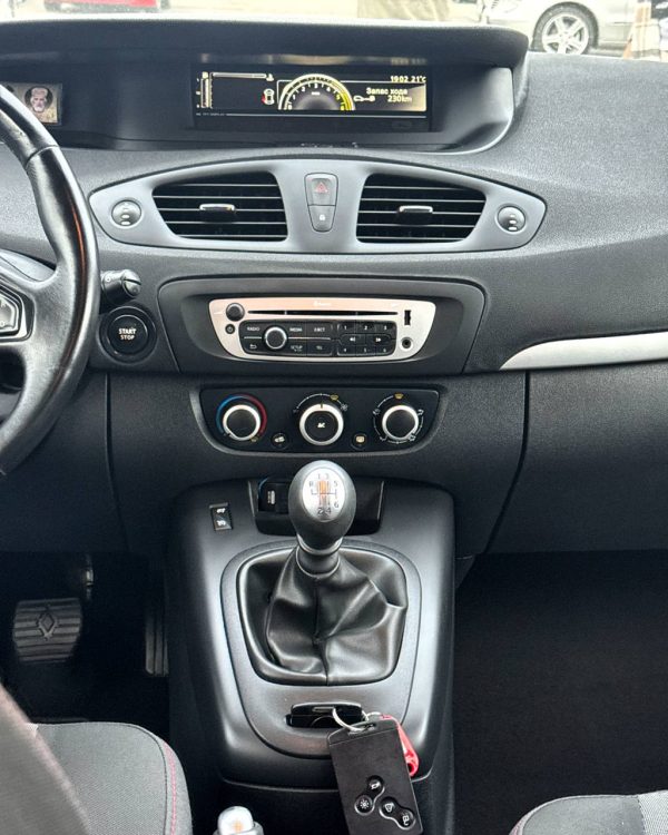 Renault Grand Scenic III · 2-й рестайлинг - Image 12