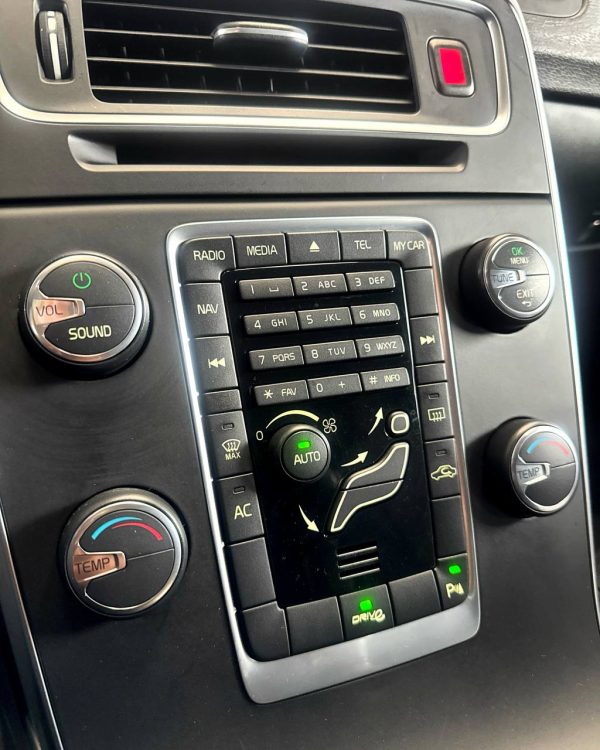 Volvo V60 I - Image 14