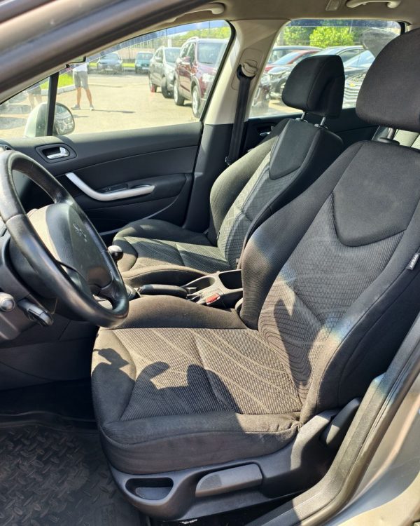 Peugeot 308 T7 - Image 9