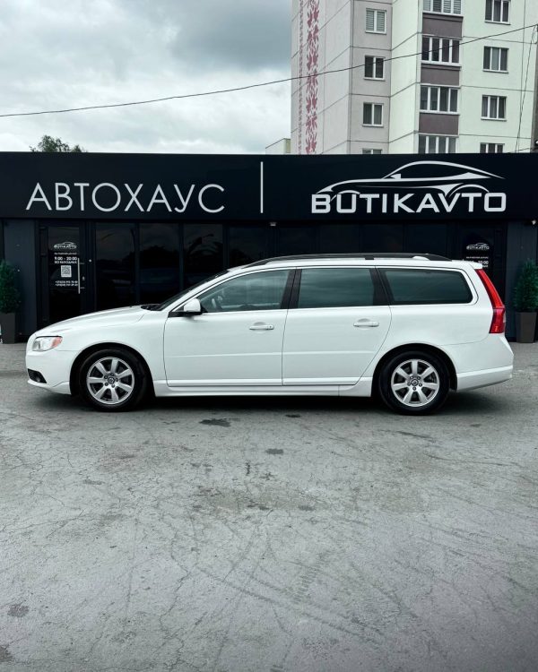 Volvo V70 III - Image 4