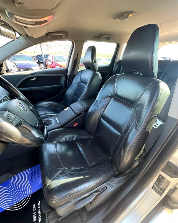 Volvo V70 - Image 10