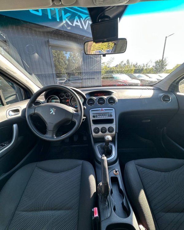 Peugeot 308 T7 - Image 9