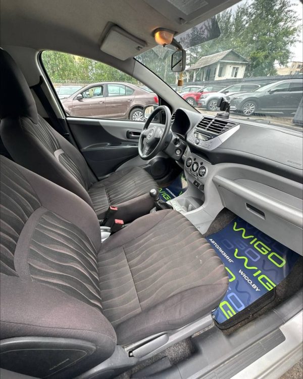 Nissan Pixo I - Image 12