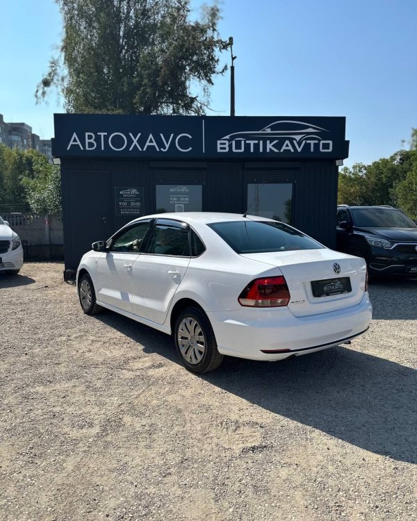 Volkswagen Polo Sedan I · Рестайлинг - Image 6