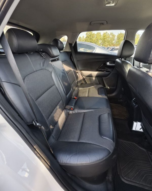 Kia Niro I - Image 13