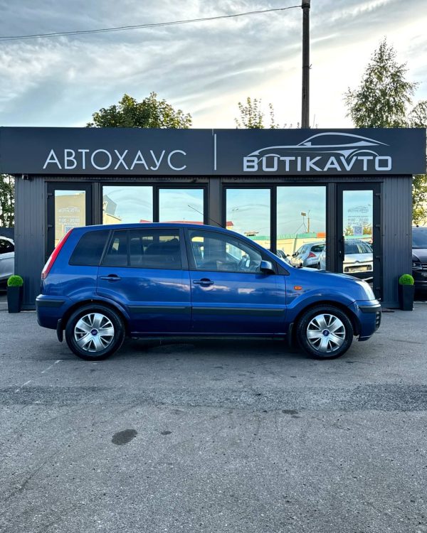Ford Fusion I · Рестайлинг - Image 8