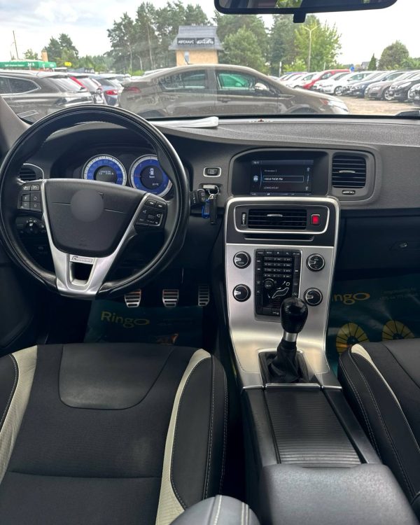 Volvo V60 I - Image 11