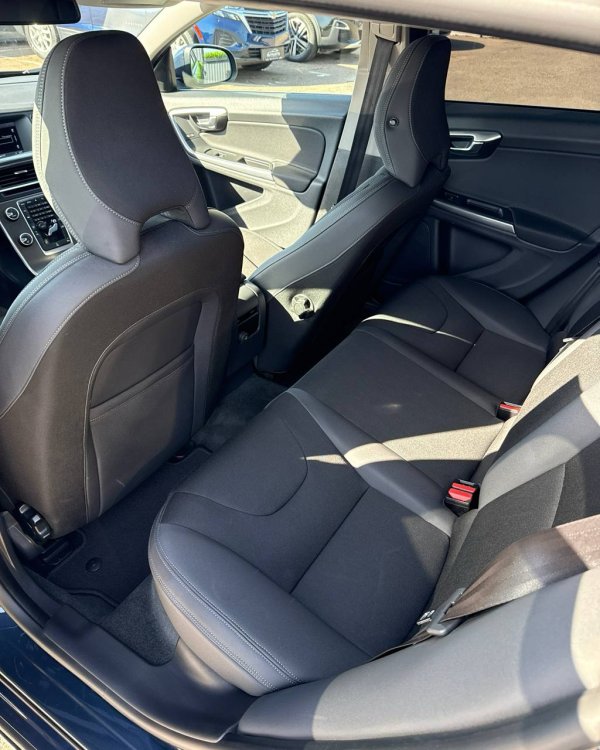 Volvo V60 I · Рестайлинг - Image 12
