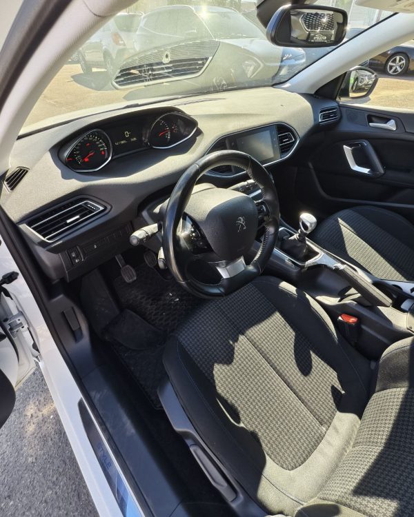 Peugeot 308 T9 · Рестайлинг - Image 10