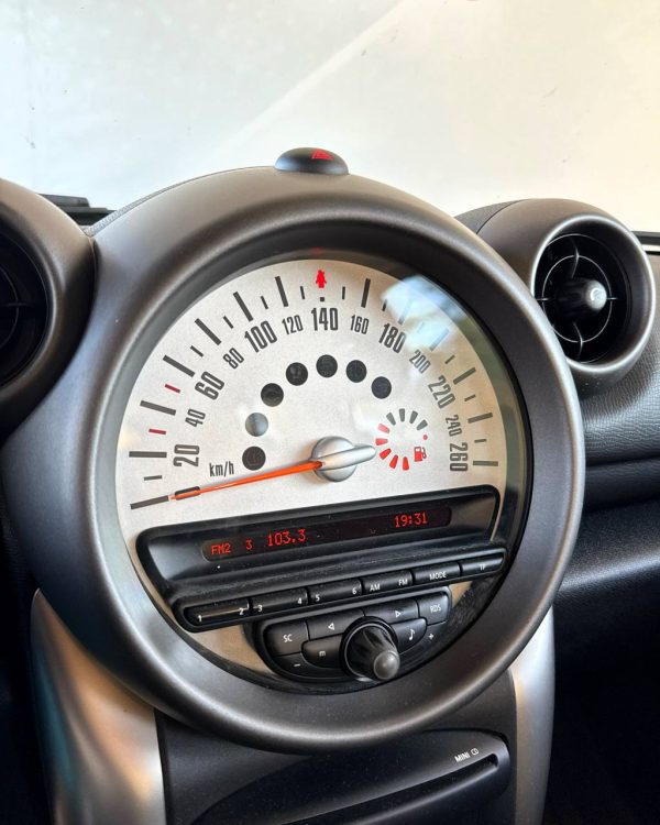 MINI Countryman R60 - Image 12