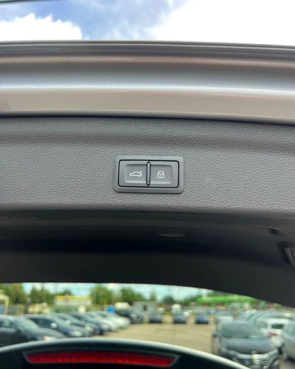 Audi Q3 F3 - Image 16