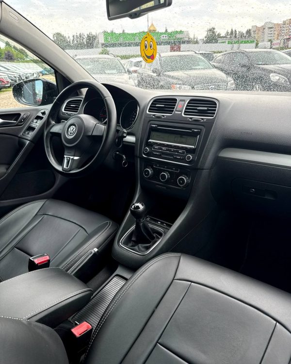Volkswagen Golf VI - Image 11