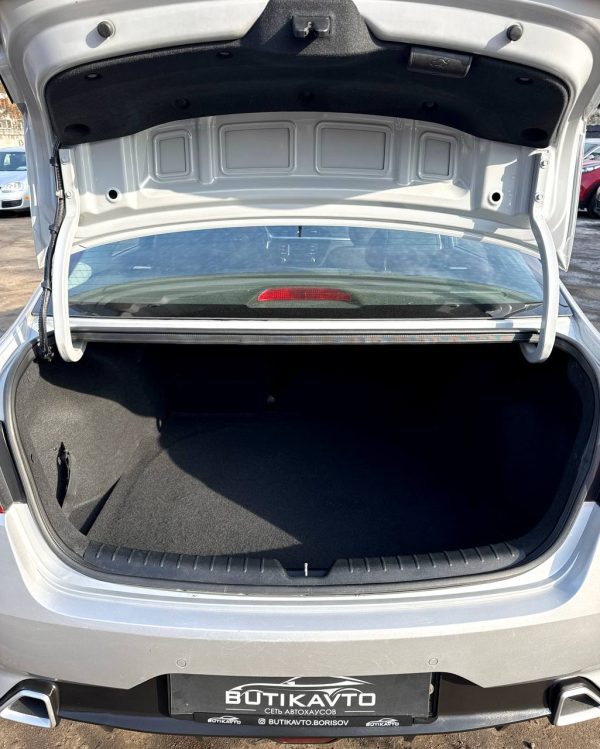 Kia Rio - Image 10