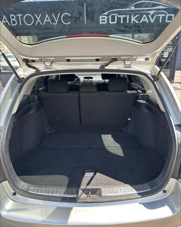 TOYOTA AVENSIS - Image 10