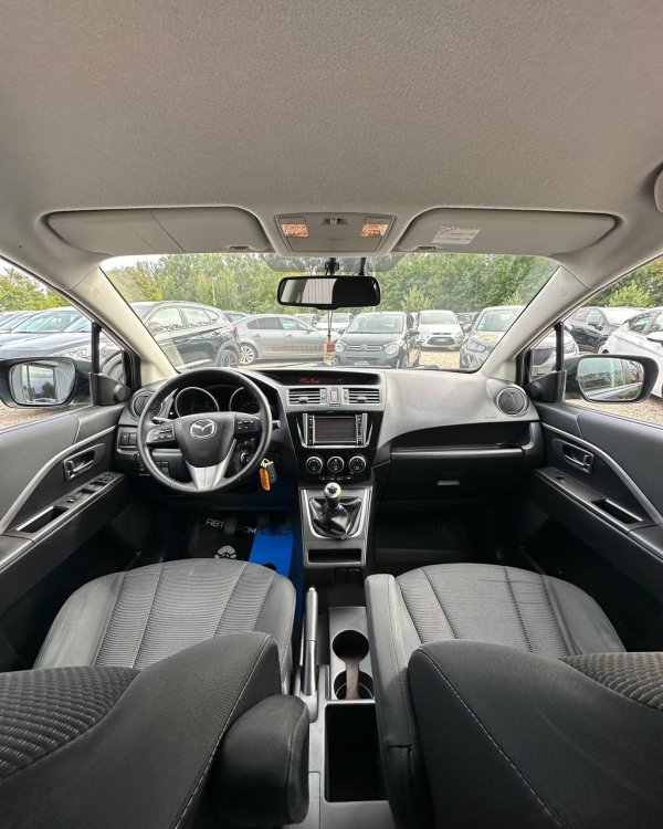 Mazda 5 II - Image 9