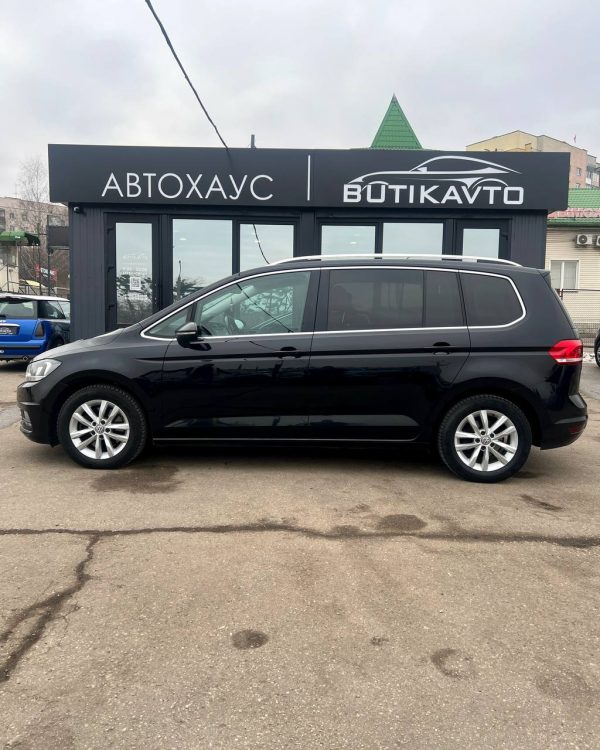 Volkswagen Touran - Image 4