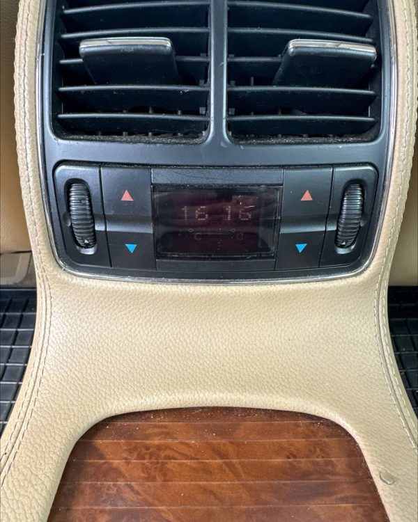 Mercedes-Benz CLS C219 - Image 13