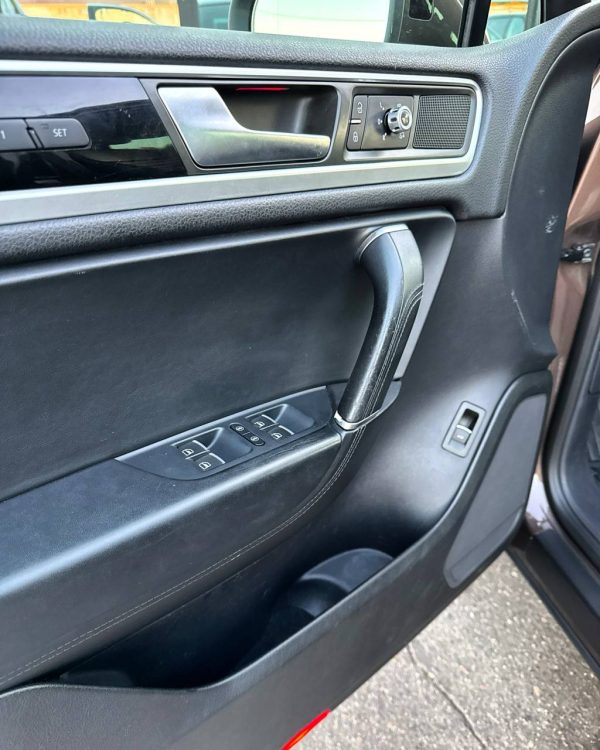 Volkswagen Touareg II - Image 9