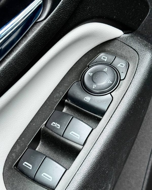 Chevrolet Equinox III - Image 18
