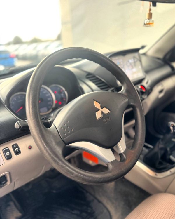 Mitsubishi L200 IV - Image 13
