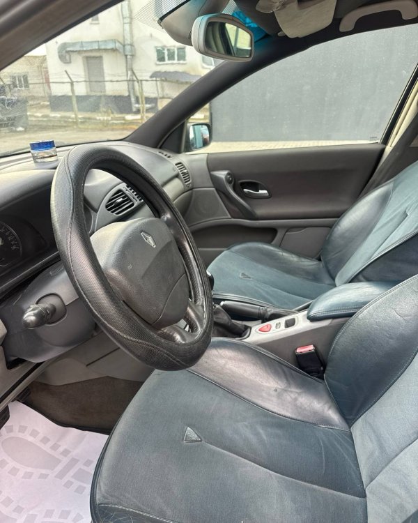 Renault Laguna II - Image 8