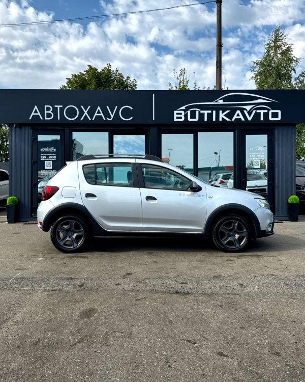 Dacia Sandero II · Рестайлинг - Image 11