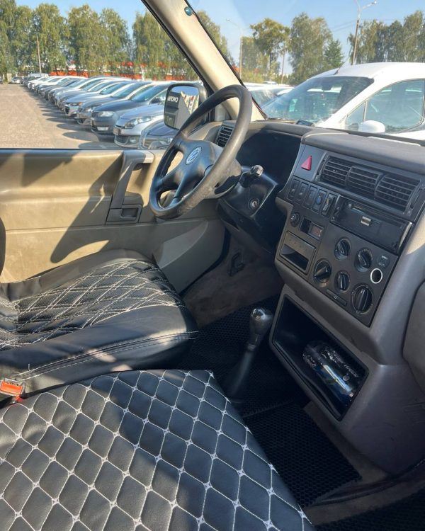 Volkswagen Transporter T4 - Image 12