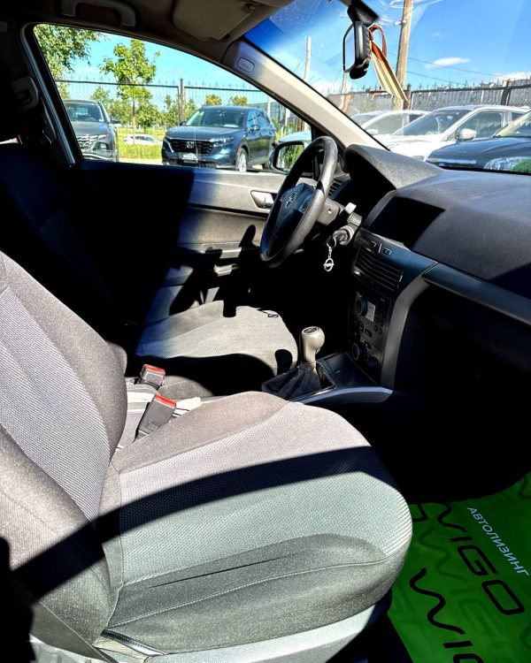 Opel Astra H - Image 11