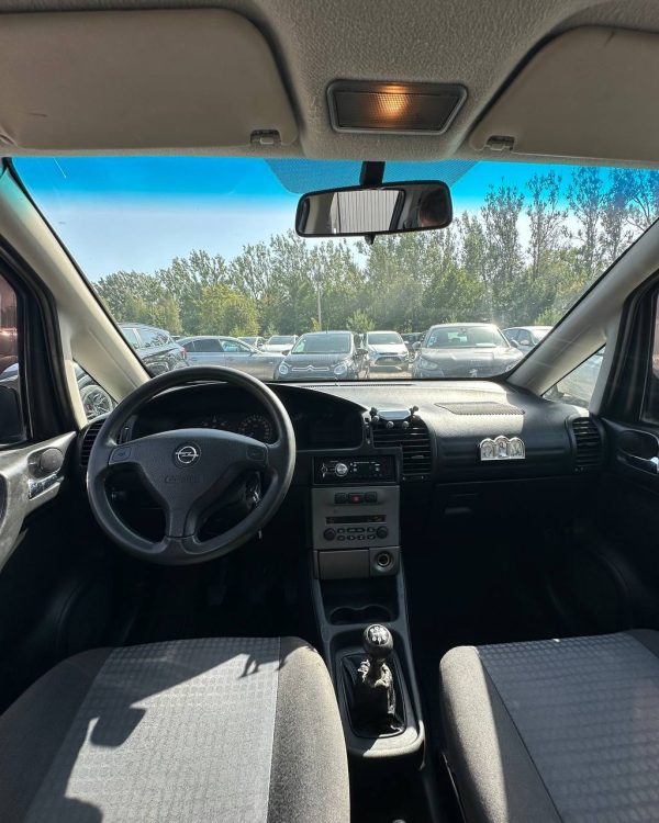 Opel Zafira A · Рестайлинг - Image 9