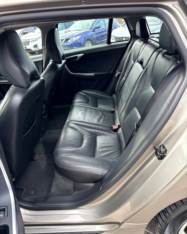Volvo V60 I - Image 14