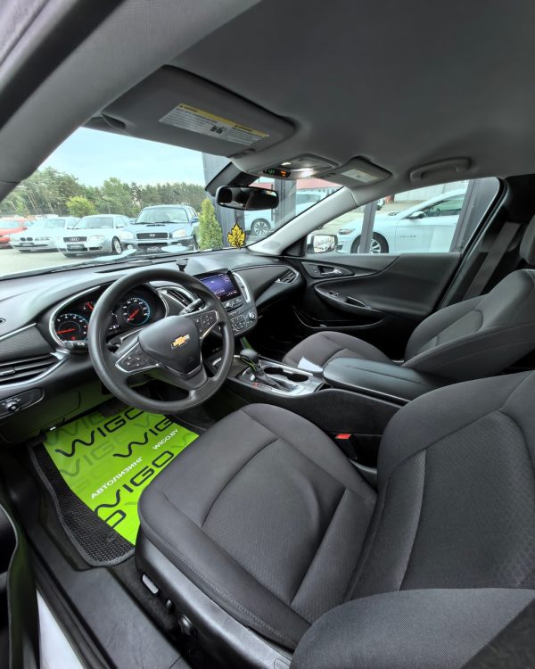 Chevrolet Malibu IX · Рестайлинг - Image 10