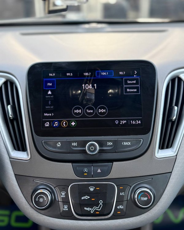 Chevrolet Malibu IX · Рестайлинг - Image 16